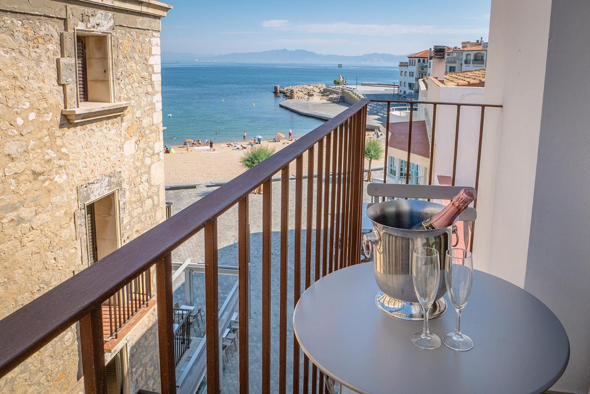 L' Escala Taverna De La Sal Boutique Hotel מראה חיצוני תמונה